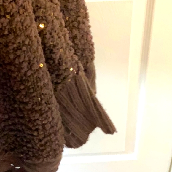 TALK OF THE WALK Vintage Brown and Sequin Poncho-M- Button Down - Picture 6 of 9